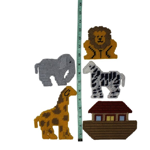 Handmade Stitched Plastic Canvas Noahs Ark Animals Fridge Magnets 5 Piece Lot - Picture 2 of 3